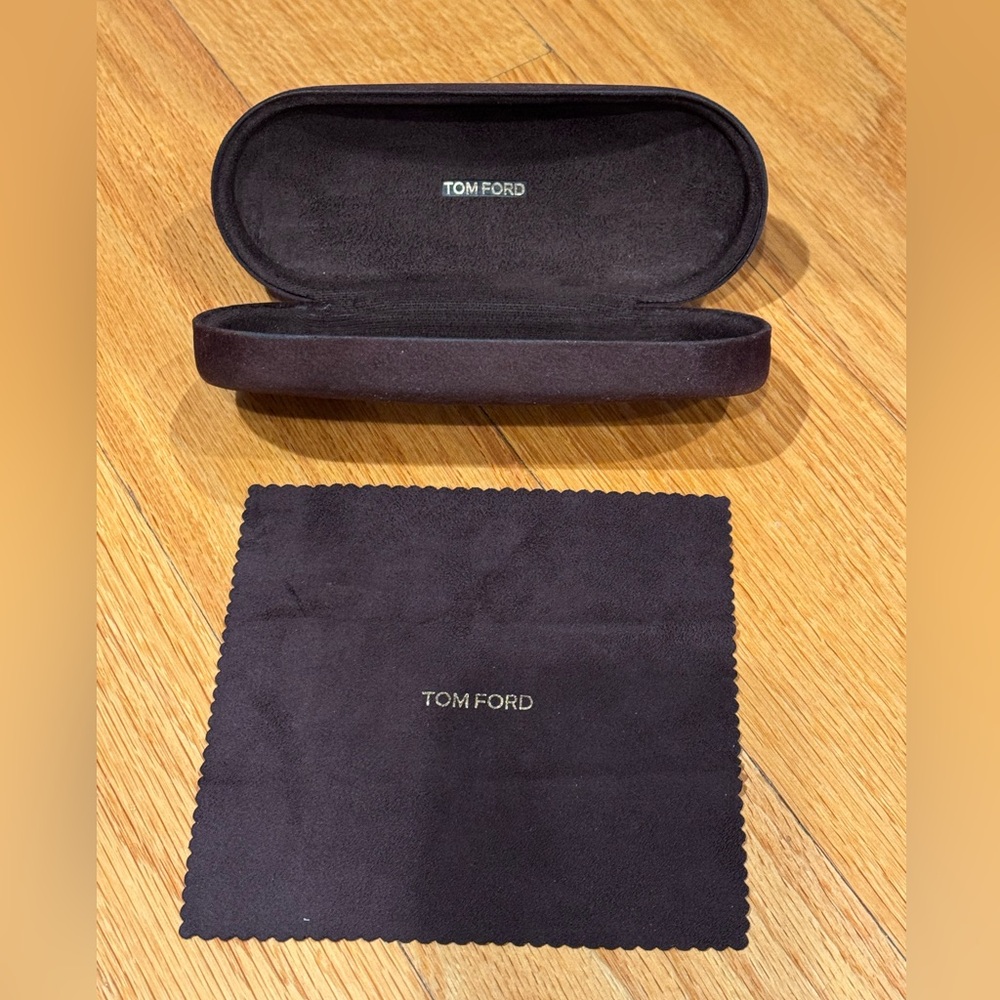 Tom Ford Brown Authentic Velvet eyeglass case with Matching Cleaning Cloth